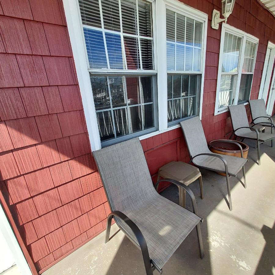 The Burgundy Inn Hotel And Apartments Ocean City Exterior photo