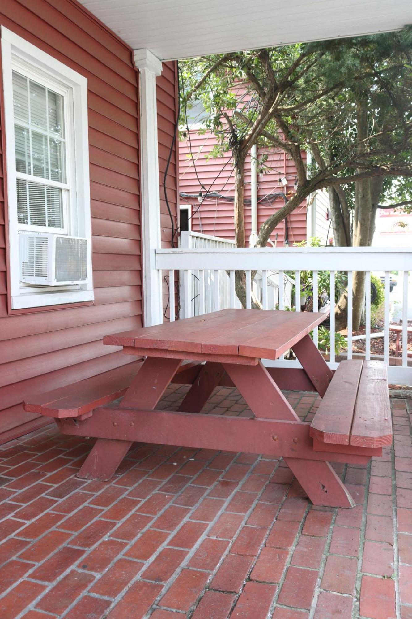 The Burgundy Inn Hotel And Apartments Ocean City Exterior photo