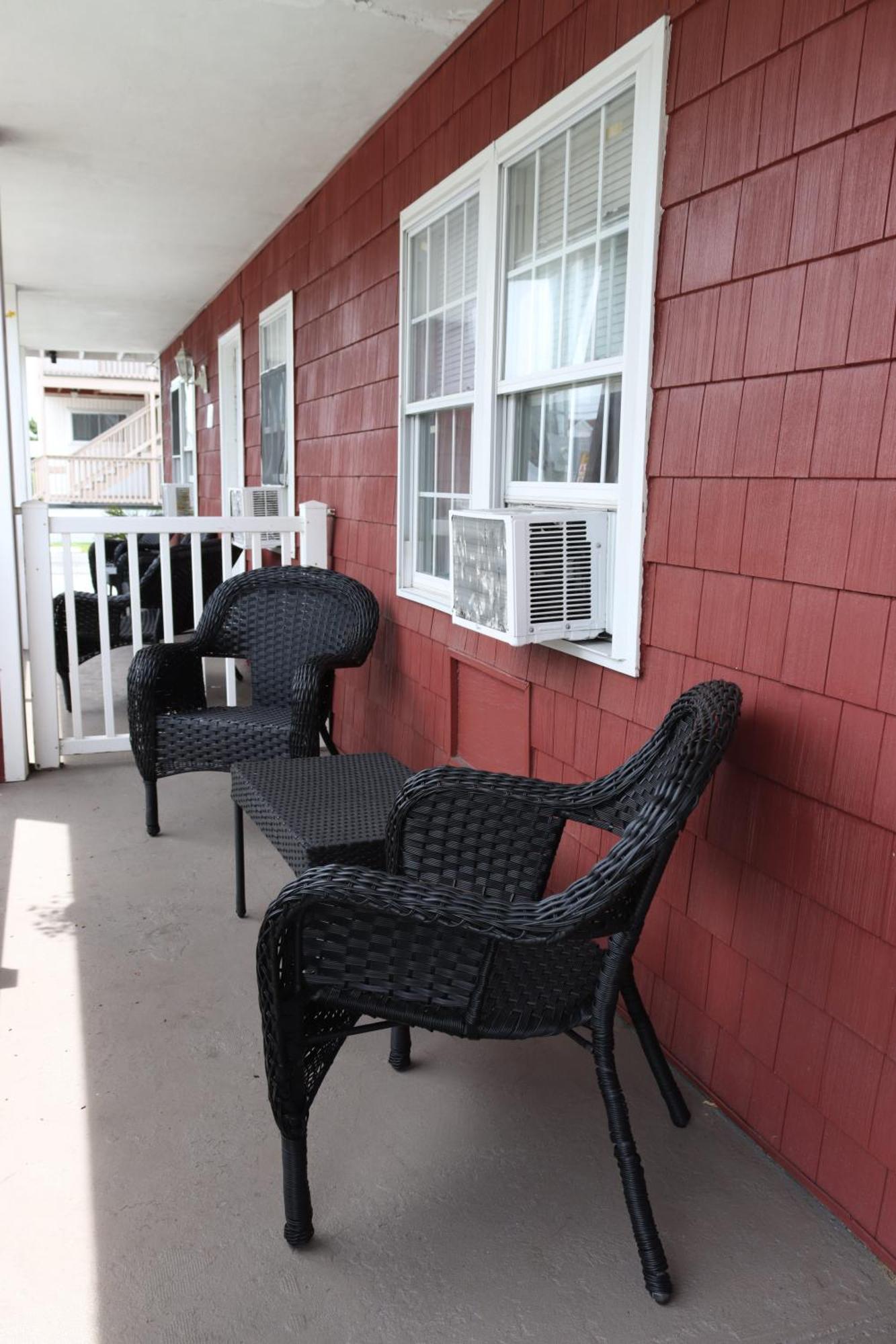 The Burgundy Inn Hotel And Apartments Ocean City Exterior photo